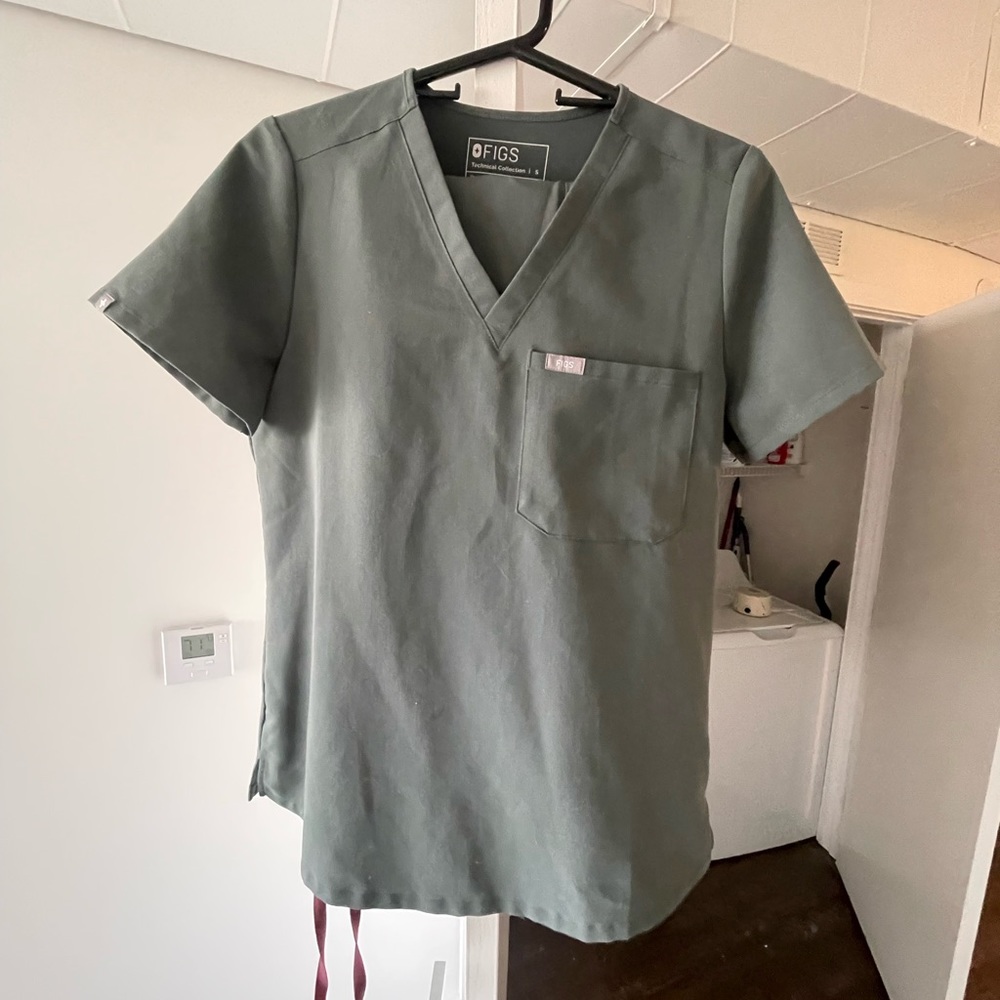 Figs Bonsai Catarina Top and Yola high waisted 2.0 Pants